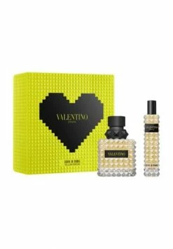 VALENTINO BORN IN ROMA